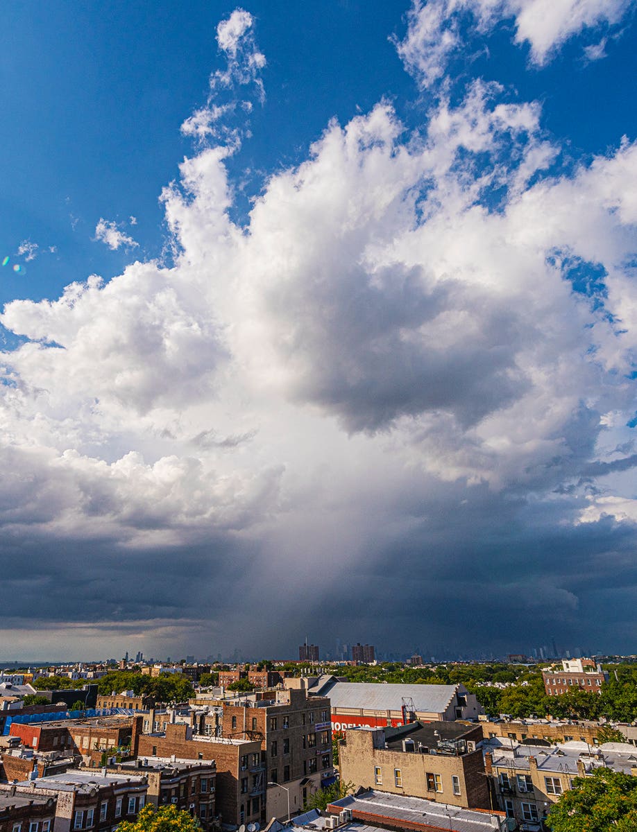 Mike Reiss Photography | ebooks - ze Roof Apocalypic Storm Moments 7